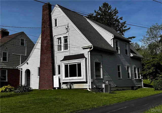 Homes for sale in Syracuse, NY | 175 Edgehill Rd, Syracuse, NY 13224 | MLS# S1683515