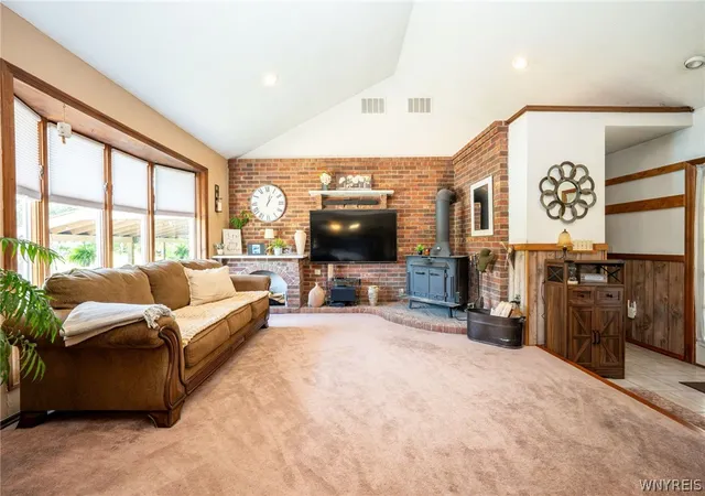 Photo 3 of Sale Pending at 6275 Eckhardt Rd, Lake View, NY 14085 | MLS# B1683581 | Listing updated on 2026-07-31