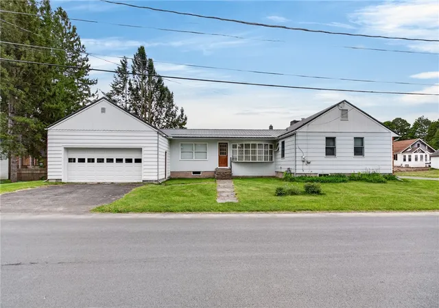 4th image of 16 Raymond Ave, Oneonta, NY 13820 | MLS# R1682198