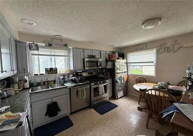 5th image of 177 Henderson Ave, Buffalo, NY 14217 | MLS# R1683121