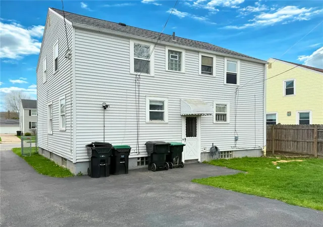 3rd image of 311 W Girard Blvd, Buffalo, NY 14217 | MLS# R1683132