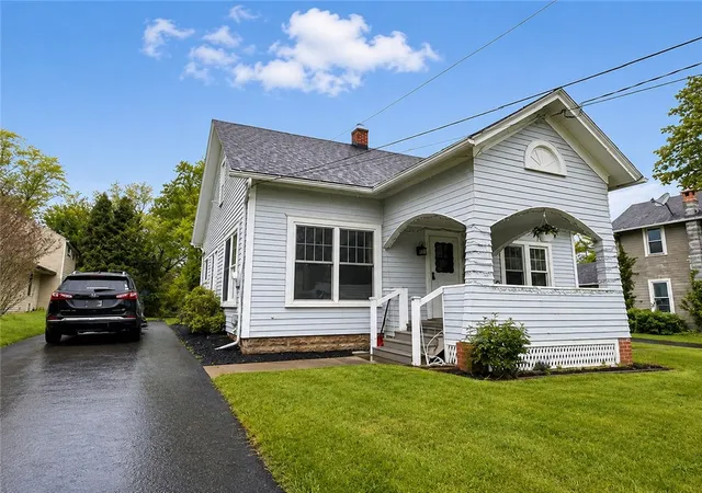 Homes for sale in Palmyra, NY | 147 Stafford St, Palmyra, NY 14522 | MLS# R1683356