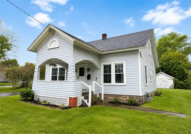 Homes for sale in Palmyra, NY | 147 Stafford St, Palmyra, NY 14522 | MLS# R1683356