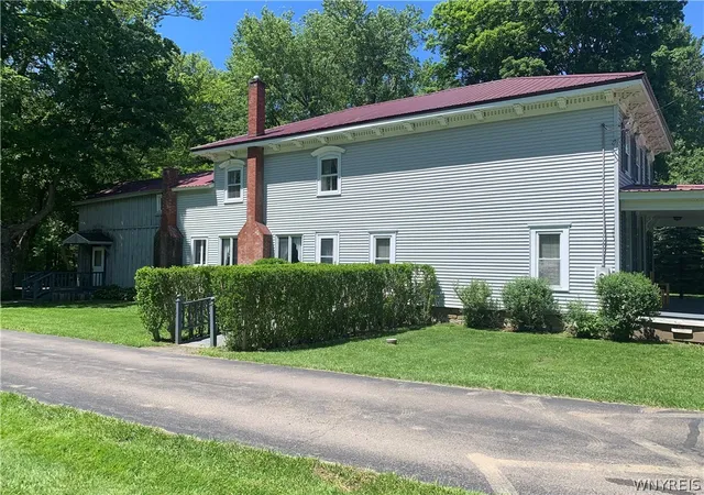 3rd image of 11431 Hanover Rd, Hanover, NY 14062 | MLS# B1682887