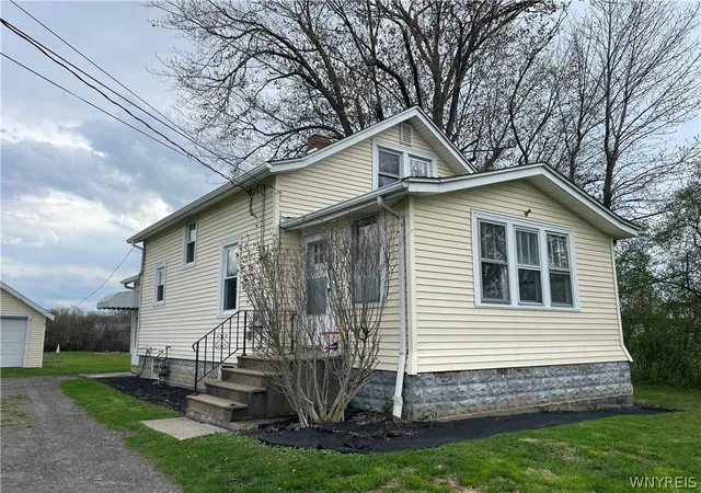 1st image of 3449 Big Tree Rd, Hamburg, NY 14075 | MLS# B1682482