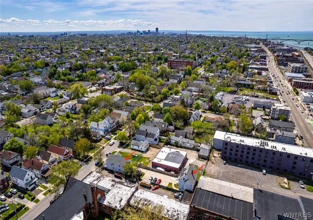 Listing Photo 2 - Condo for sale in building located at 1280-82 W Ave, Buffalo, NY 14213 - Unit #
