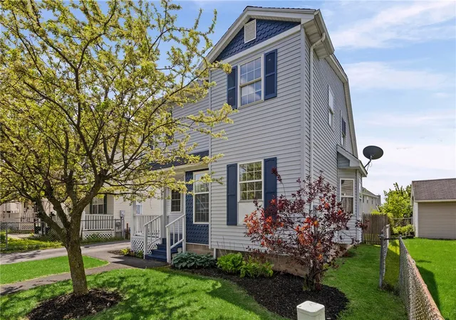 Homes for sale in Rochester, NY | 185 Central Park, Rochester, NY 14605 | MLS# R1682456