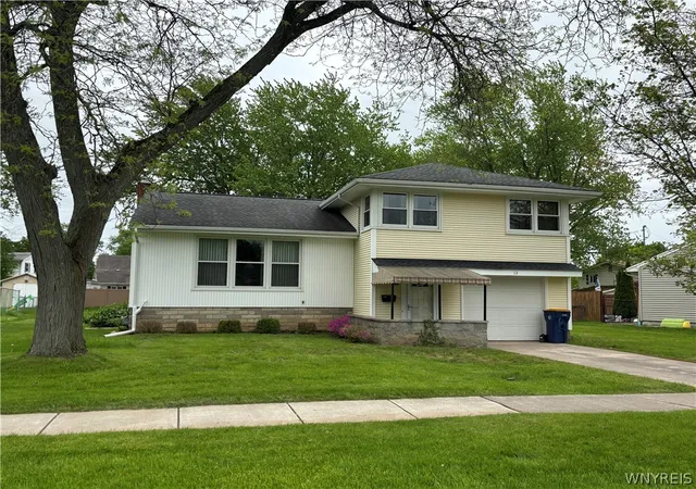 1st image of 13 Eisenhower Dr, Lockport, NY 14094 | MLS# B1683400