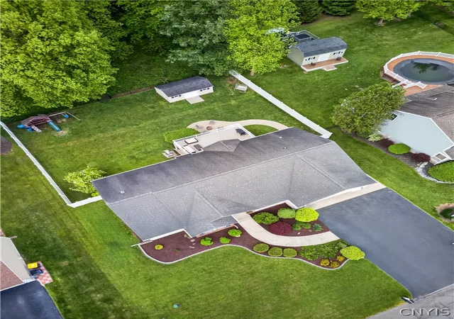 Homes for sale in Camillus, NY | 139 Golden Meadows Way, Camillus, NY 13164 | MLS# S1683611