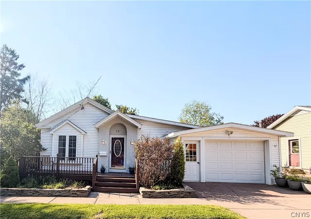 Photo 2 of Sale Pending at 13 N Division St, Oswego, NY 13126 | MLS# S1682809 | Listing updated on 2026-06-02