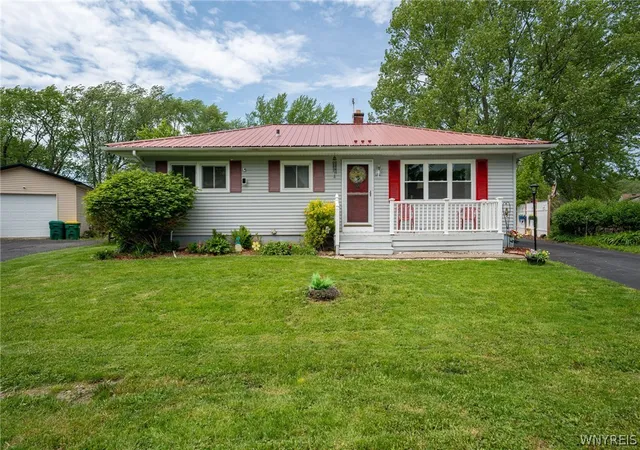 1st image of 6453 Cloverleaf Dr, Lockport, NY 14094 | MLS# B1682823