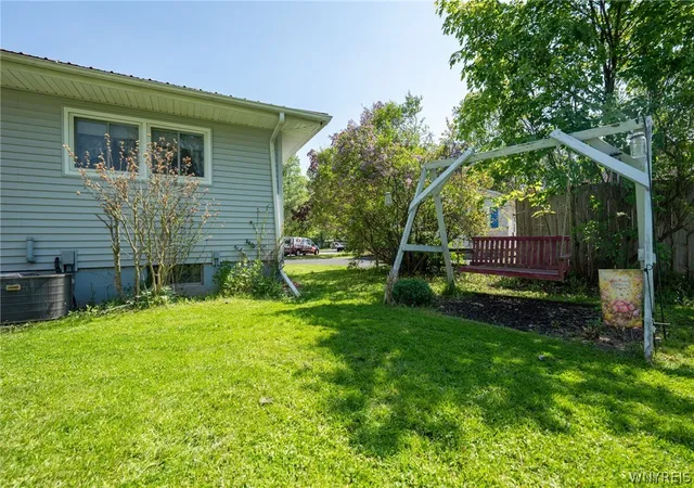 4th image of 6453 Cloverleaf Dr, Lockport, NY 14094 | MLS# B1682823