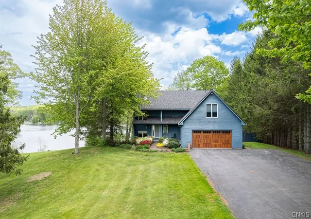 Homes for sale in Granby, NY | 1776 State Route 48, Granby, NY 13069 | MLS# S1682029