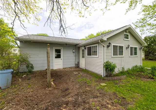Homes for sale in Gates, NY | 28 Jamee Ln, Gates, NY 14606 | MLS# R1683234