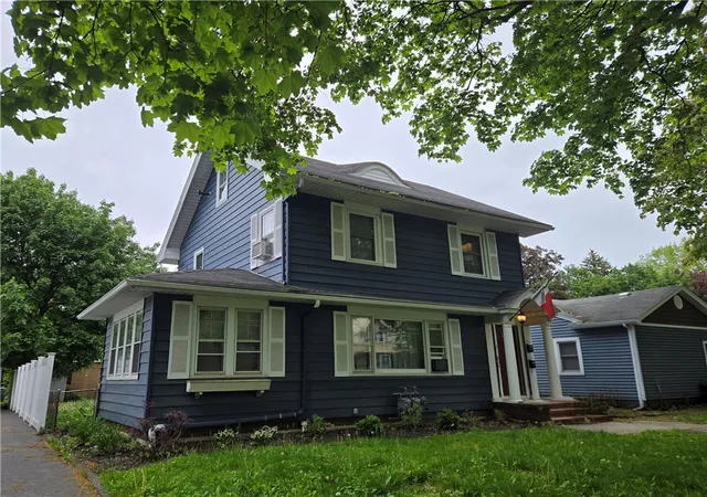 Homes for sale in Rochester, NY | 182 Elmtree Rd, Rochester, NY 14612 | MLS# R1683303