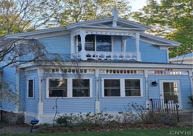 Homes for sale in Oswego, NY | 184 E 7Th St, Oswego, NY 13126 | MLS# S1683572