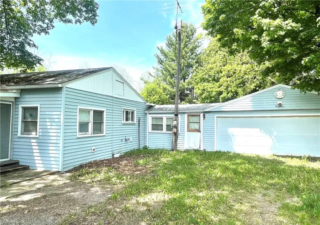 Photo 4 of Sale Pending at 7395 Black St Rd, Le Roy, NY 14482 | MLS# R1683553 | Listing updated on 2026-06-18