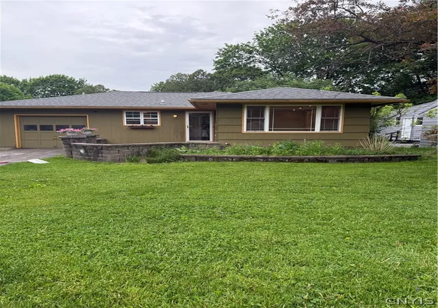 2nd image of 200 Gifford Pkwy, Syracuse, NY 13214 | MLS# S1683020