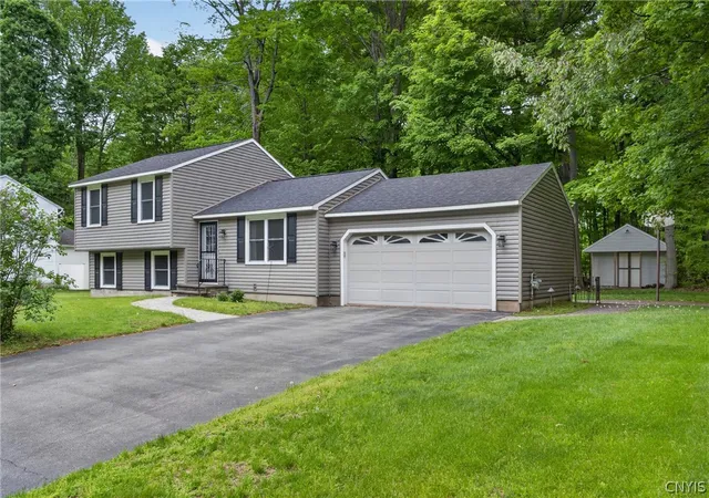Homes for sale in Schroeppel, NY | 13 Ironwood, Schroeppel, NY 13132 | MLS# S1683526