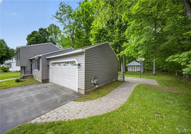 Homes for sale in Schroeppel, NY | 13 Ironwood, Schroeppel, NY 13132 | MLS# S1683526