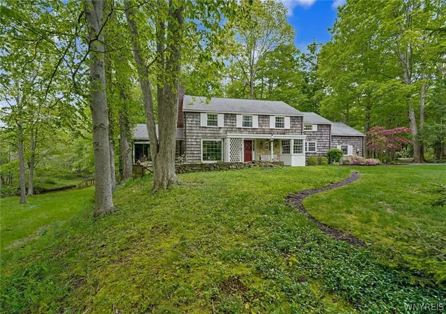 3rd image of 4233 Freeman Rd, Orchard Park, NY 14127 | MLS# B1681221