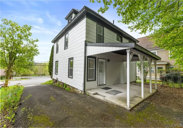 Homes for sale in German Flatts, NY | 330 E Main St, German Flatts, NY 13357 | MLS# S1683148