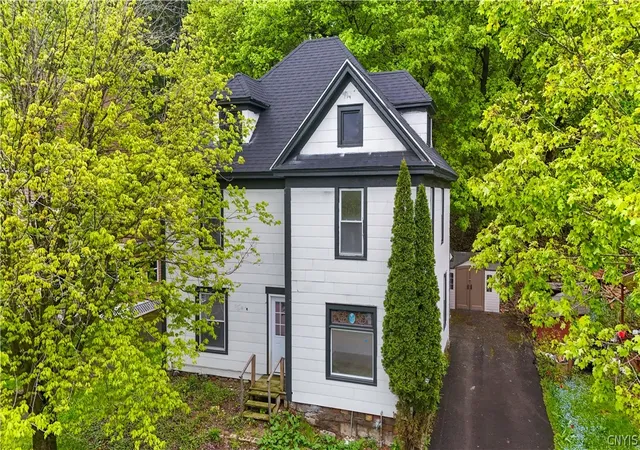 4th image of 330 E Main St, Ilion, NY 13357 | MLS# S1683148