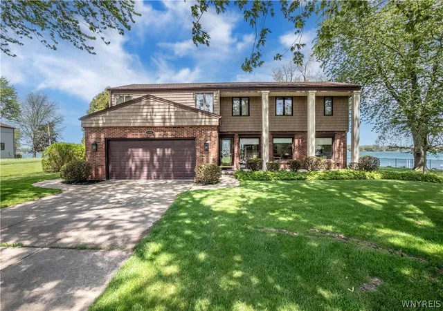 Homes for sale in Grand Island, NY | 5133 East River Rd, Grand Island, NY 14072 | MLS# B1682808
