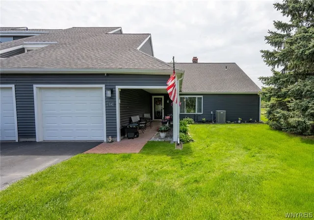 Homes for sale in Grand Island, NY | 3142 E River Rd, Grand Island, NY 14072 | MLS# B1683834
