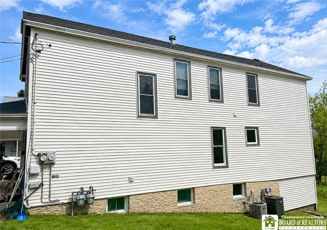 4th image of 141 Prospect St, Pomfret, NY 14063