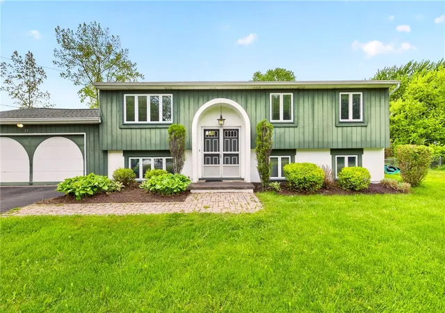 Homes for sale in Hamlin, NY | 37 Drake Rd, Hamlin, NY 14464 | MLS# R1681567