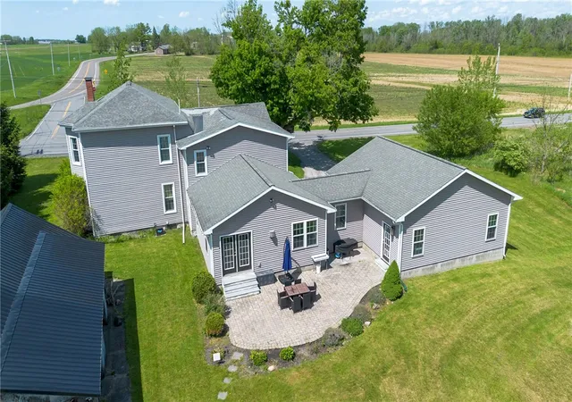 Homes for sale in Geneva, NY | 1399 Lake To Lake Rd, Geneva, NY 14456 | MLS# R1683726