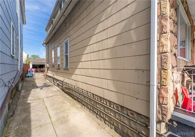 Homes for sale in Buffalo, NY | 60 Longnecker St, Buffalo, NY 14206 | MLS# B1683833