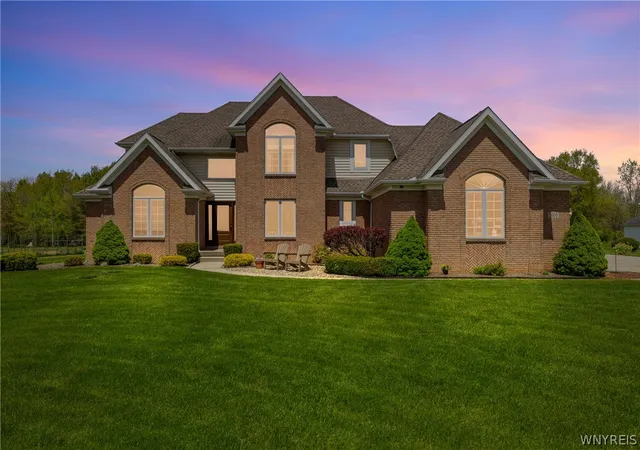 2nd image of 5600 William St, Lancaster, NY 14086 | MLS# B1683860