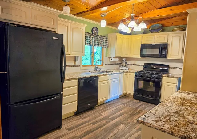 Photo 5 of Single family home for sale at 10104 Florence Hl Rd, Camden, NY 13316 | MLS# S1683815 | Listing updated on 2026-07-30
