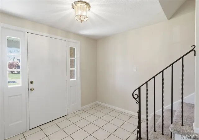 5th image of 274 Fareway Ln, Grand Island, NY 14072 | MLS# B1683843