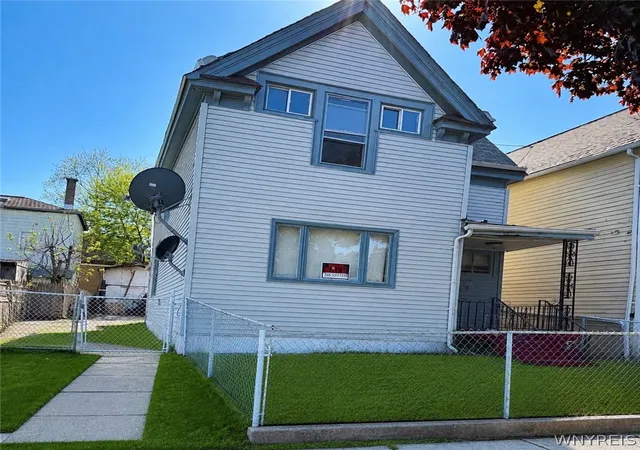 Homes for sale in Buffalo, NY | 346 14th St, Buffalo, NY 14213 | MLS# B1683954