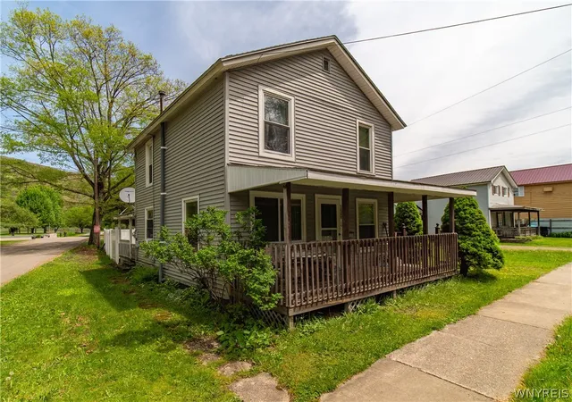 Homes for sale in Salamanca, NY | 139 Wildwood Ave, Salamanca, NY 14779 | MLS# B1683902