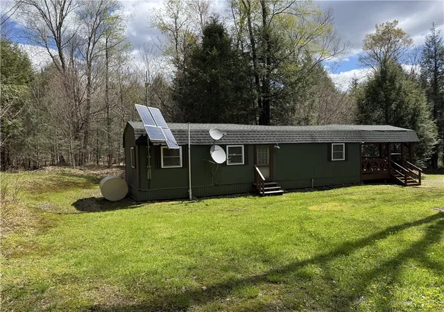 3rd image of Id# 141-2-22 Hemlock Ln, German, NY 13040 | MLS# R1683991