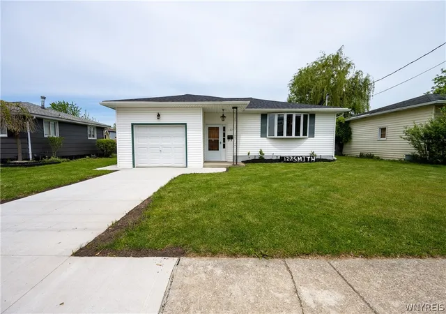Homes for sale in Lackawanna, NY | 122 Smith Dr, Lackawanna, NY 14218 | MLS# B1683276