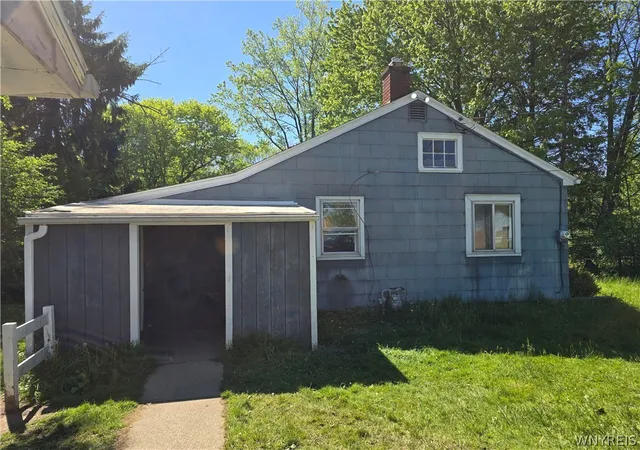 Homes for sale in West Seneca, NY | 2132 Transit Rd, West Seneca, NY 14224 | MLS# B1683947