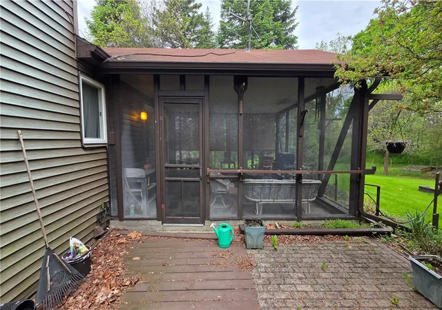 Homes for sale in Springport, NY | 7 Hillview Dr, Springport, NY 13160 | MLS# R1684048