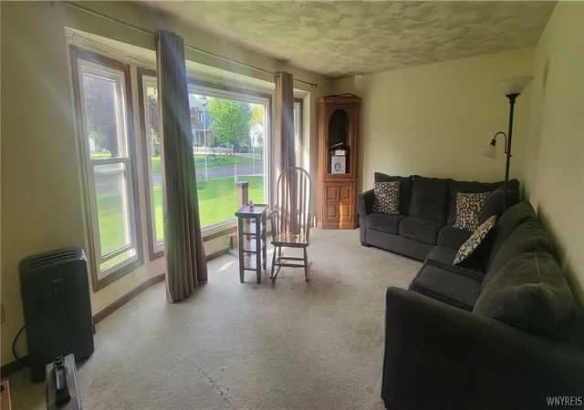 4th image of 808 Willow St, Lockport City, NY 14094 | MLS# B1684079