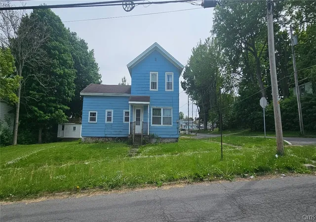 Homes for sale in Fulton, NY | 502 Utica St, Fulton, NY 13069 | MLS# S1682743