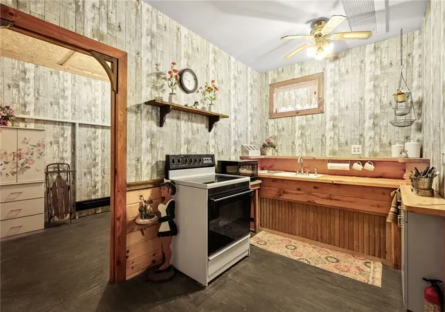4th image of 1028 Copes Corners Rd, Butternuts, NY 13776 | MLS# R1683410