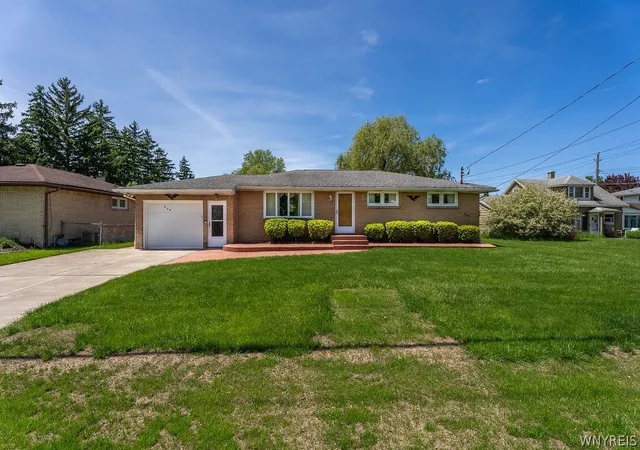 Homes for sale in Cheektowaga, NY | 638 Borden Rd, Cheektowaga, NY 14227 | MLS# B1683926