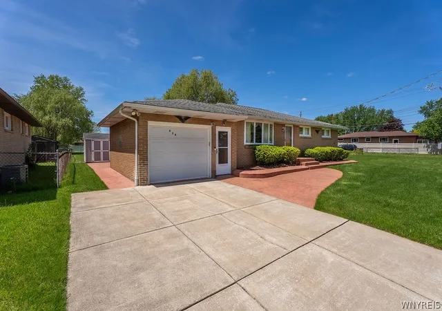 Homes for sale in Cheektowaga, NY | 638 Borden Rd, Cheektowaga, NY 14227 | MLS# B1683926