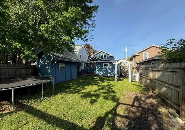 Homes for sale in Oswego, NY | 242 W 8Th St, Oswego, NY 13126 | MLS# S1684143