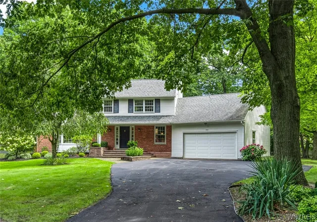 1st image of 723 Mountain View Dr, Lewiston, NY 14092 | MLS# B1684192