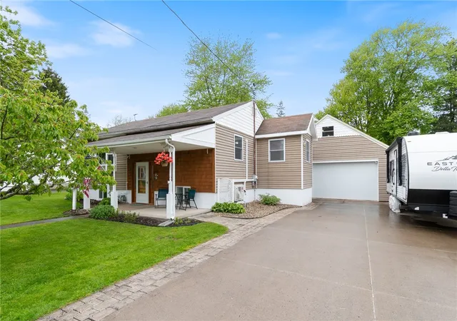Homes for sale in Fayette, NY | 19 E Kendig St, Fayette, NY 13165 | MLS# R1679389